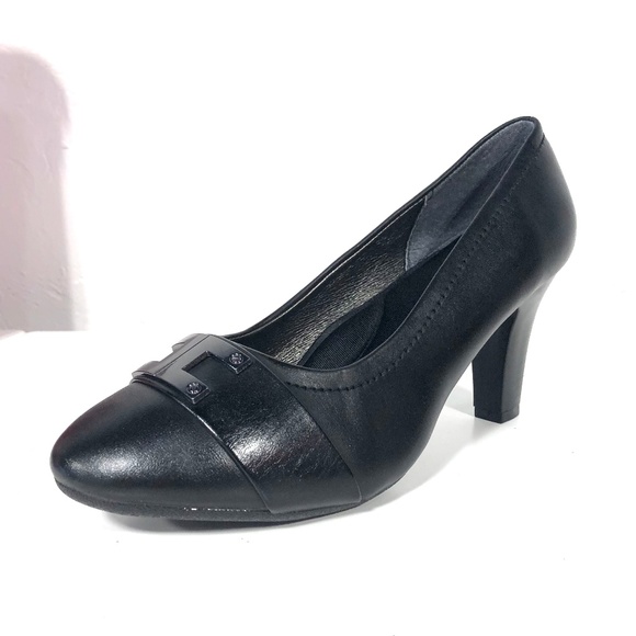 comfortable black pumps for work